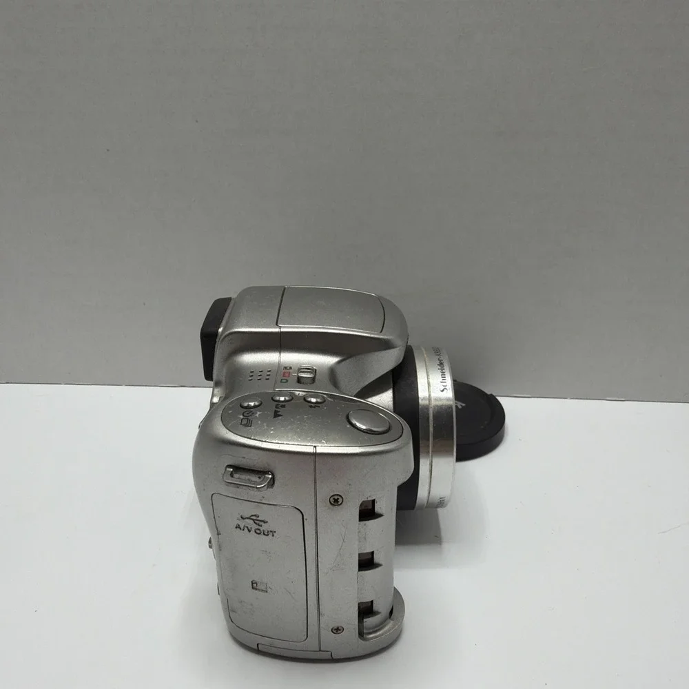 Kodak EasyShare Z710 7.1MP Digital Camera Silver 10x Optical Zoom Untested